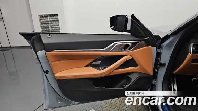 BMW i4 — Фото автомобиля 21