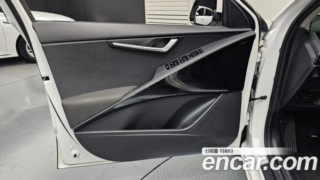 Kia Niro All Niro EV Air — Фото автомобиля 24