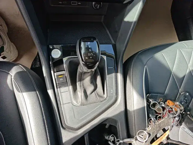Volkswagen Tiguan L — Фото автомобиля 13