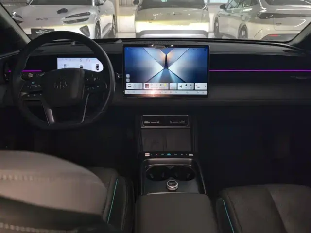 BYD Qin L — Фото автомобиля 12