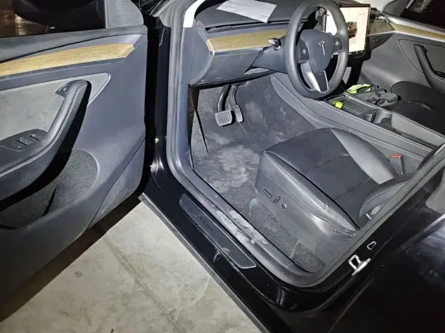 Tesla Model Y — Фото автомобиля 15