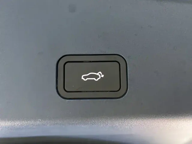 ZEEKR Zeekr 009 2024 6-seat Executive AWD 108kWh — Фото автомобиля 28