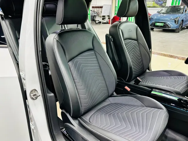 Volkswagen ID.3 — Фото автомобиля 29