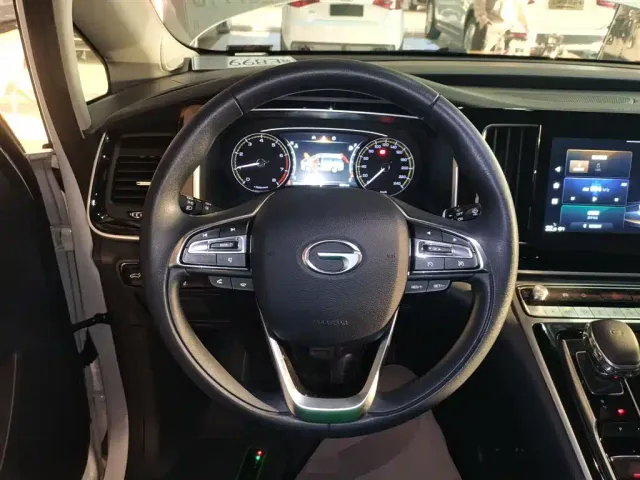 GAC Trumpchi M8 — Фото автомобиля 6