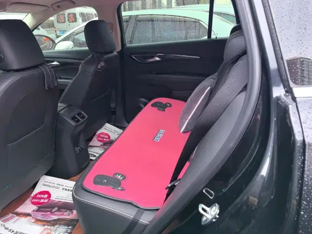 Buick Envision Plus — Фото автомобиля 11