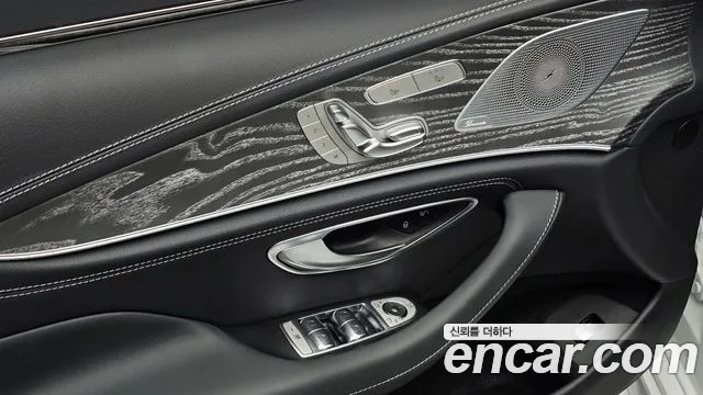 Mercedes-Benz CLS-Class — Фото автомобиля 18