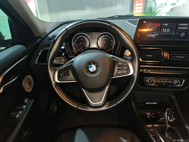 BMW 1 Series — Фото автомобиля 10