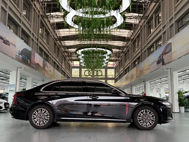 Hongqi H5 — Фото автомобиля 2