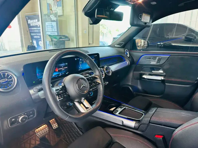Mercedes-Benz GLB AMG — Фото автомобиля 4