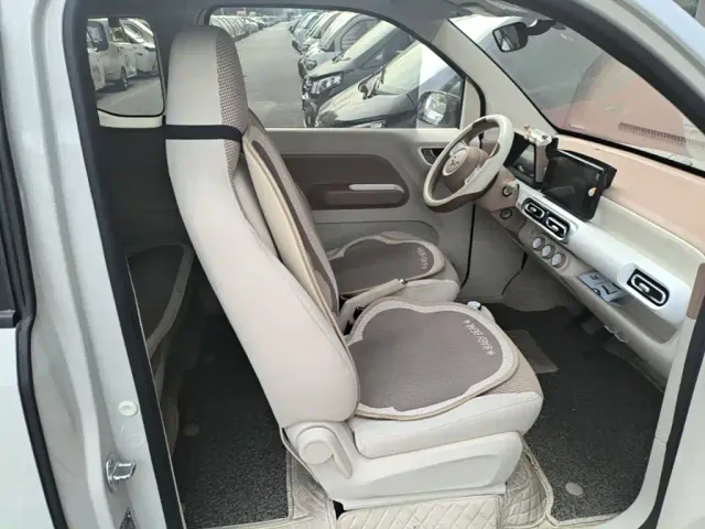 Wuling Hongguang Mini EV — Фото автомобиля 24