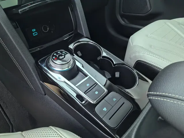 Ford Escape — Фото автомобиля 22
