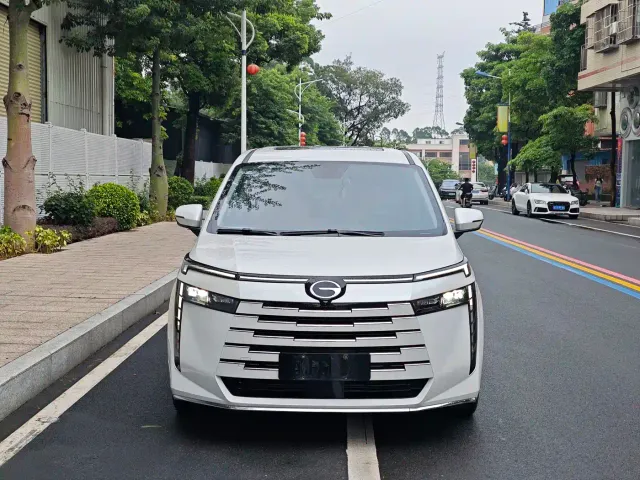 GAC Trumpchi E8 — Фото автомобиля 2