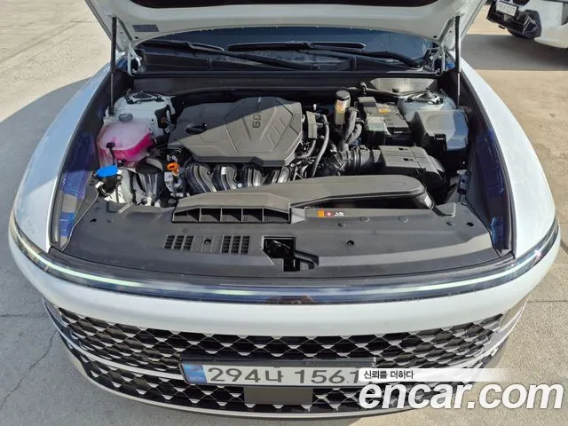 Hyundai Grandeur Grandeur (GN7) 2.5 Бензин 2WD — Фото автомобиля 18