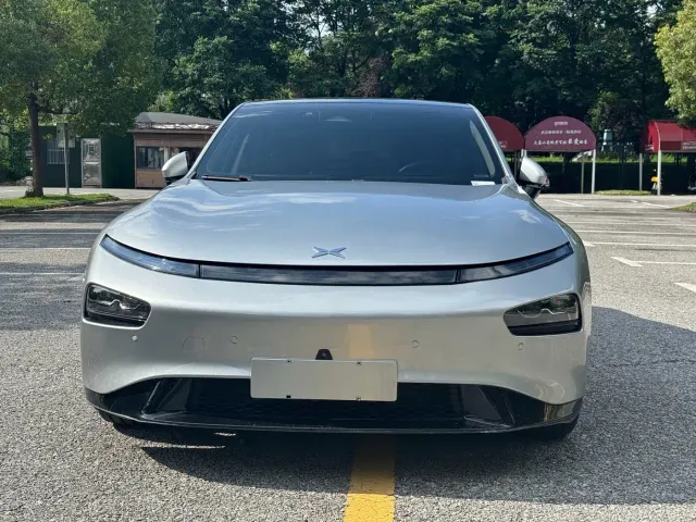 Xpeng P7 — Фото автомобиля 2