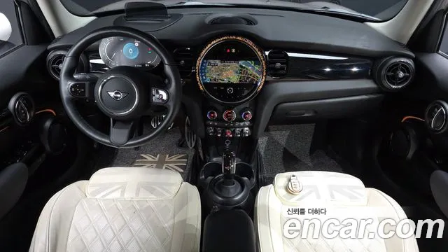 Mini Cooper Cooper 5 дверей Classic — Фото автомобиля 7