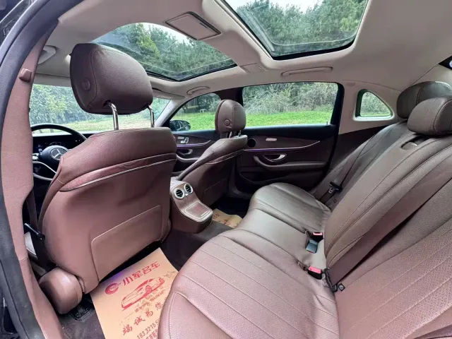 Mercedes-Benz E-Class — Фото автомобиля 11