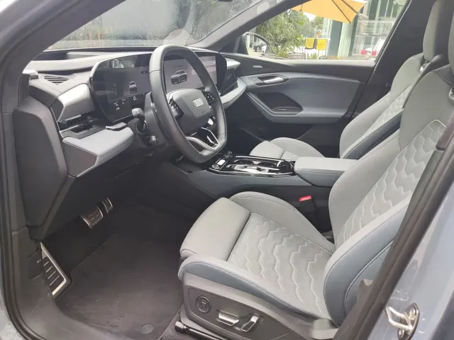 Audi Q6L e-tron — Фото автомобиля 4