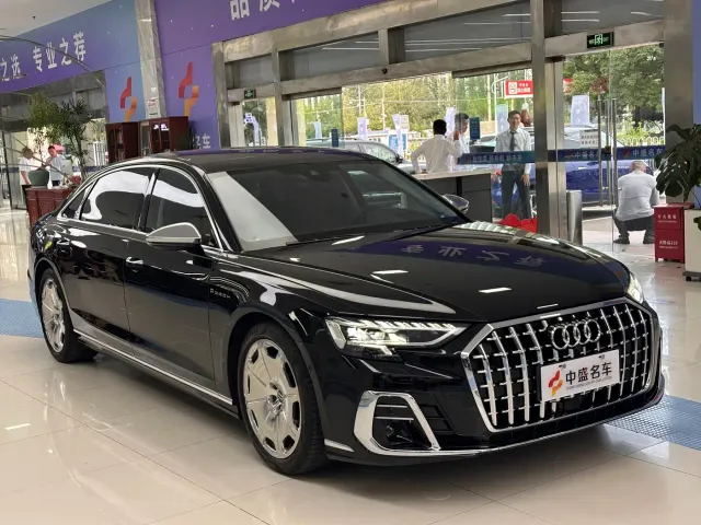 Audi A8 — Фото автомобиля 3