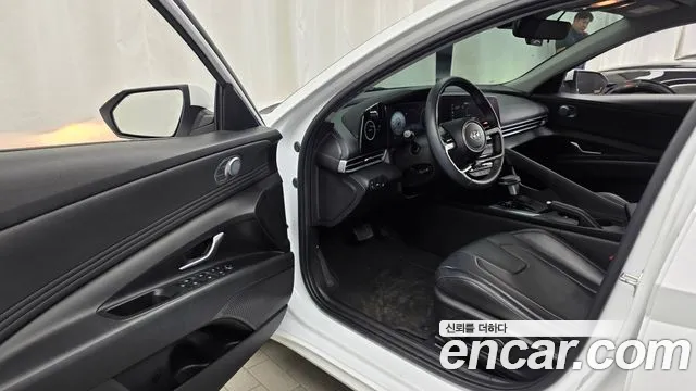 Hyundai AVANTE Avante (CN7) — Фото автомобиля 10