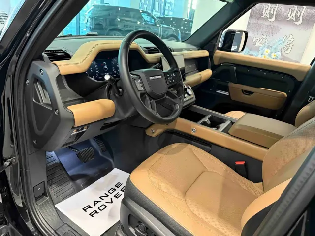 Land Rover Defender — Фото автомобиля 15