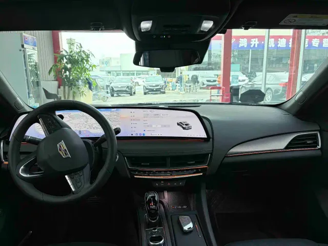 Cadillac CT5 — Фото автомобиля 8