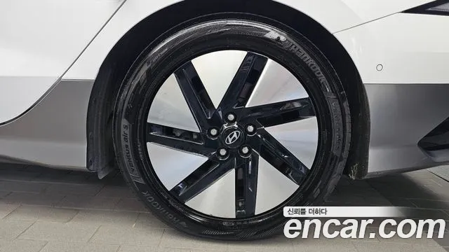Hyundai Ioniq 6 — Фото автомобиля 5