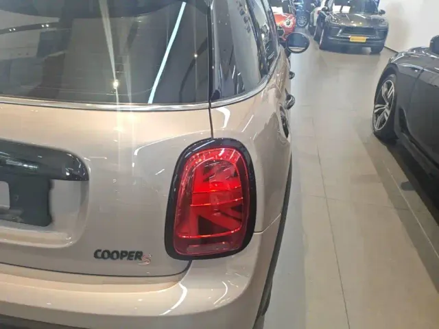 MINI Hatch — Фото автомобиля 7