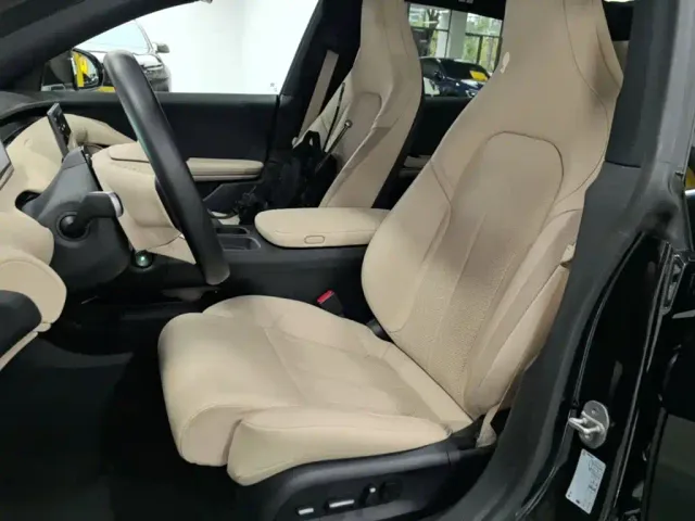 Nio ET5 Touring — Фото автомобиля 14