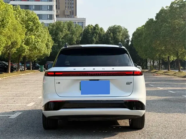 Xpeng G9 — Фото автомобиля 5