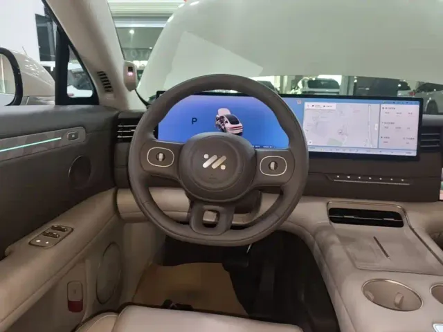 IM Motors LS6 — Фото автомобиля 10