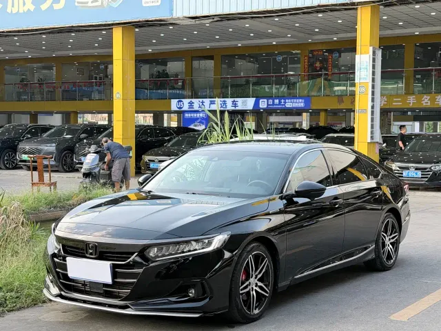 Фотография автомобиля — Honda Accord