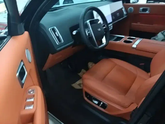Li Auto L9 — Фото автомобиля 15