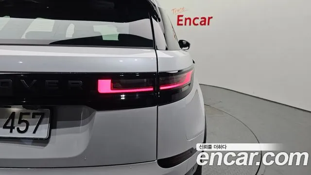 Land Rover Range Rover Velar Range Rover Velar 2.0 P250 Dynamic SE — Фото автомобиля 19