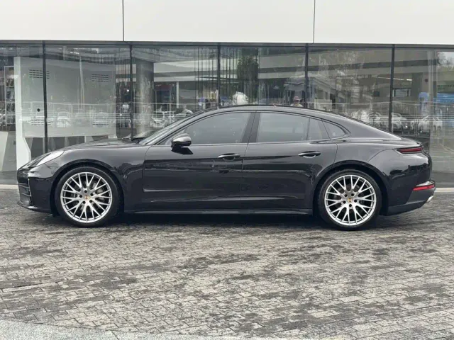 Porsche Panamera — Фото автомобиля 12