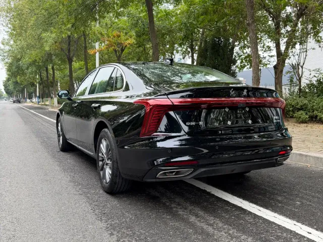 Hongqi H5 — Фото автомобиля 4