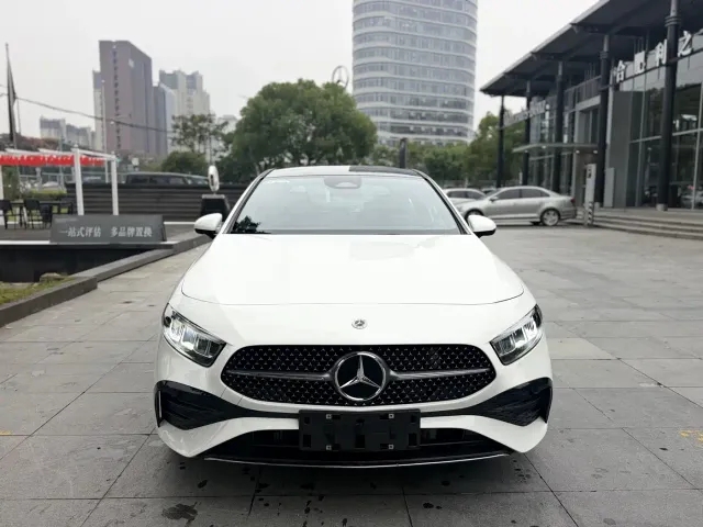 Mercedes-Benz A-Class — Фото автомобиля 2