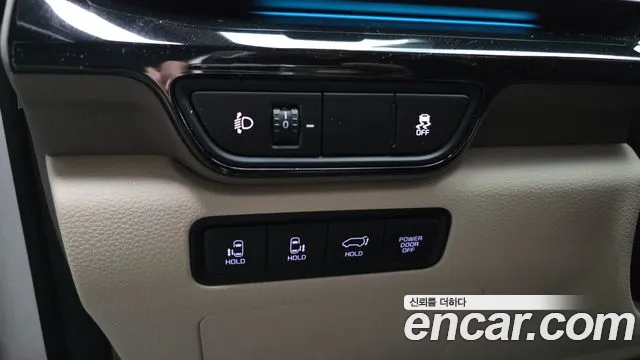 Kia Carnival Generation 4 — Фото автомобиля 27