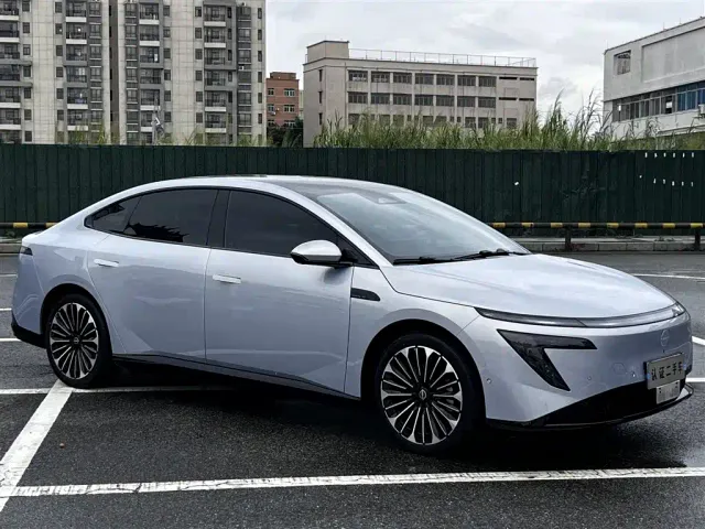 Nissan N7 — Фото автомобиля 3