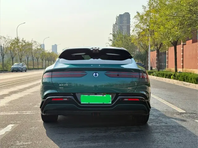 Denza Z9GT — Фото автомобиля 8