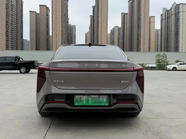 Hongqi EH7 — Фото автомобиля 8
