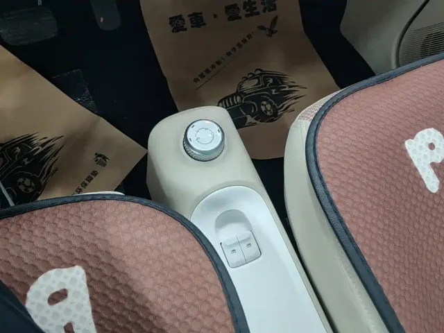 Wuling Hongguang Mini EV — Фото автомобиля 13