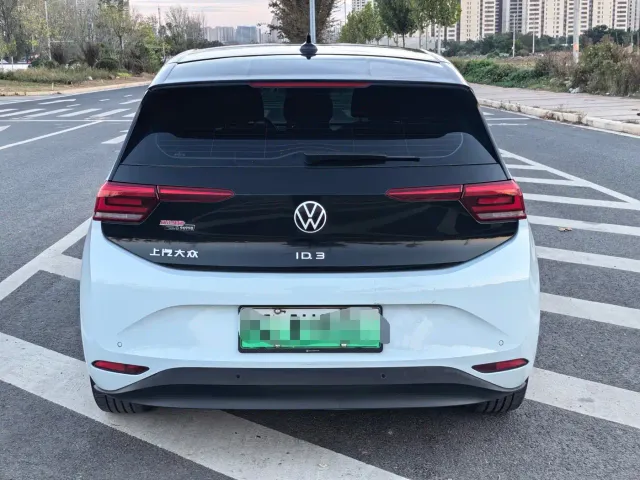 Volkswagen ID.3 — Фото автомобиля 5