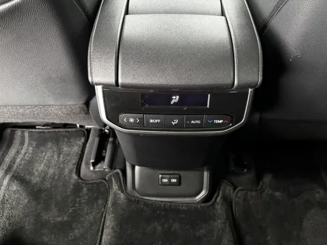 Toyota Highlander — Фото автомобиля 22
