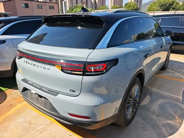 Leapmotor C11 — Фото автомобиля 6