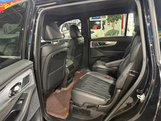 GAC Trumpchi GS8 — Фото автомобиля 7