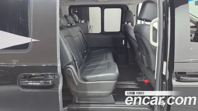 Hyundai Staria Staria 4WD Tourer 11 мест — Фото автомобиля 9
