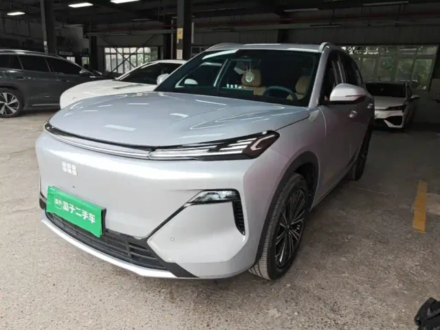 Фотография автомобиля — Geely Galaxy Starship 7 EM-i