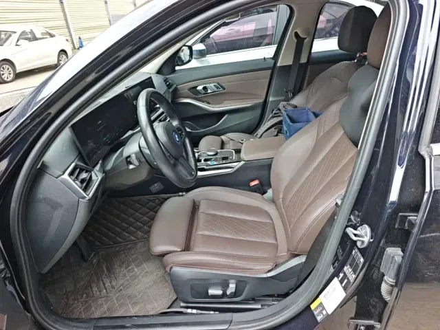 BMW i3 — Фото автомобиля 14