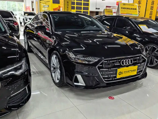 Audi A7L — Фото автомобиля 3