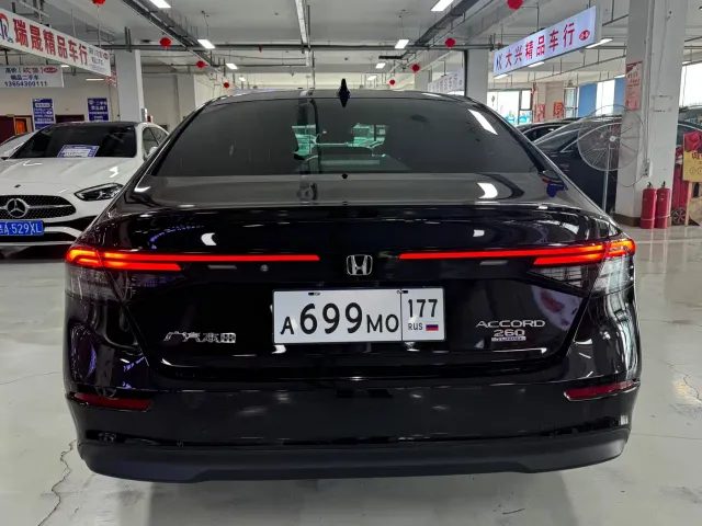Honda Accord — Фото автомобиля 6